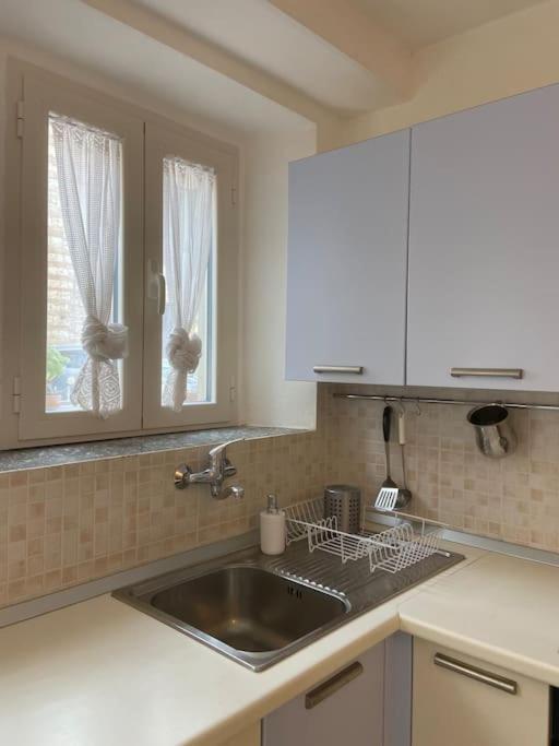 Il Glicine - Monolocale A Due Passi Dal Centro Villa Urbino Bagian luar foto